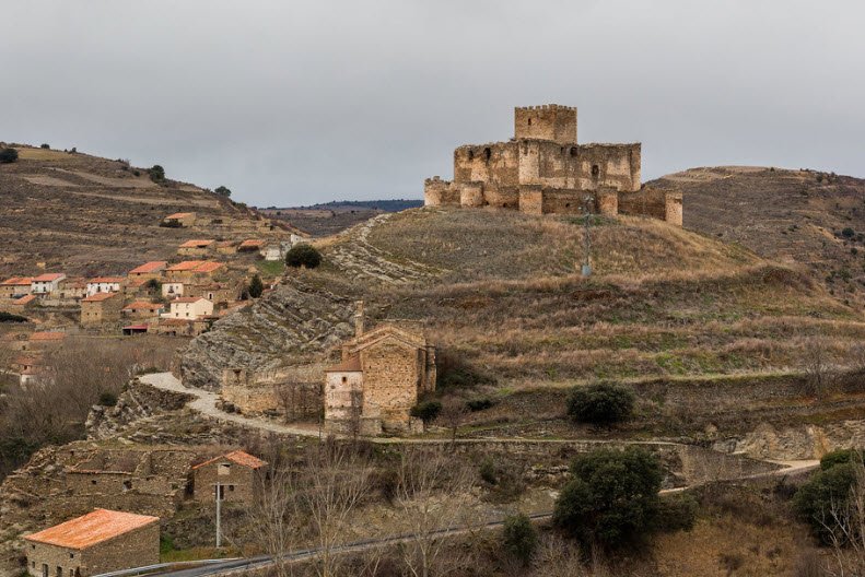 Castillo de Magaña o de la Nava del Marqués, Spain